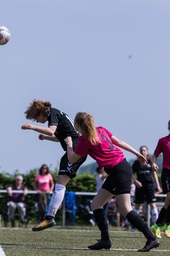Bild 105 - B-Juniorinnen Pokalfinale SV Henstedt Ulzburg - SG Holstein Sued : 2:0